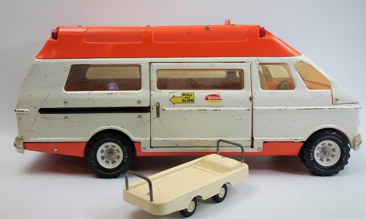 1970's Tonka Ambulance Vehicle & Gurney No. 3875 Vintage Pressed Steel Toy