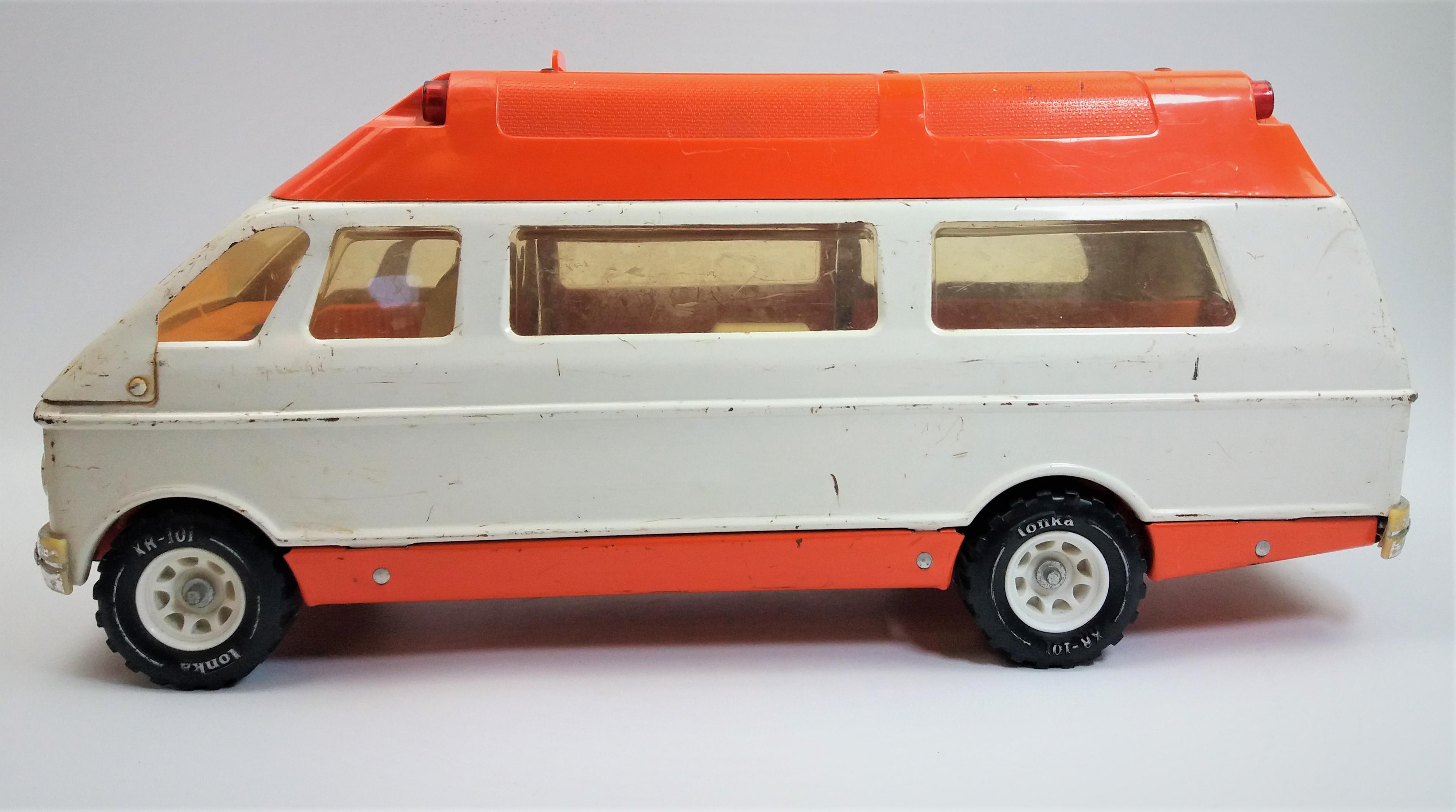 1970's Tonka Ambulance Vehicle & Gurney No. 3875 Vintage Pressed Steel Toy