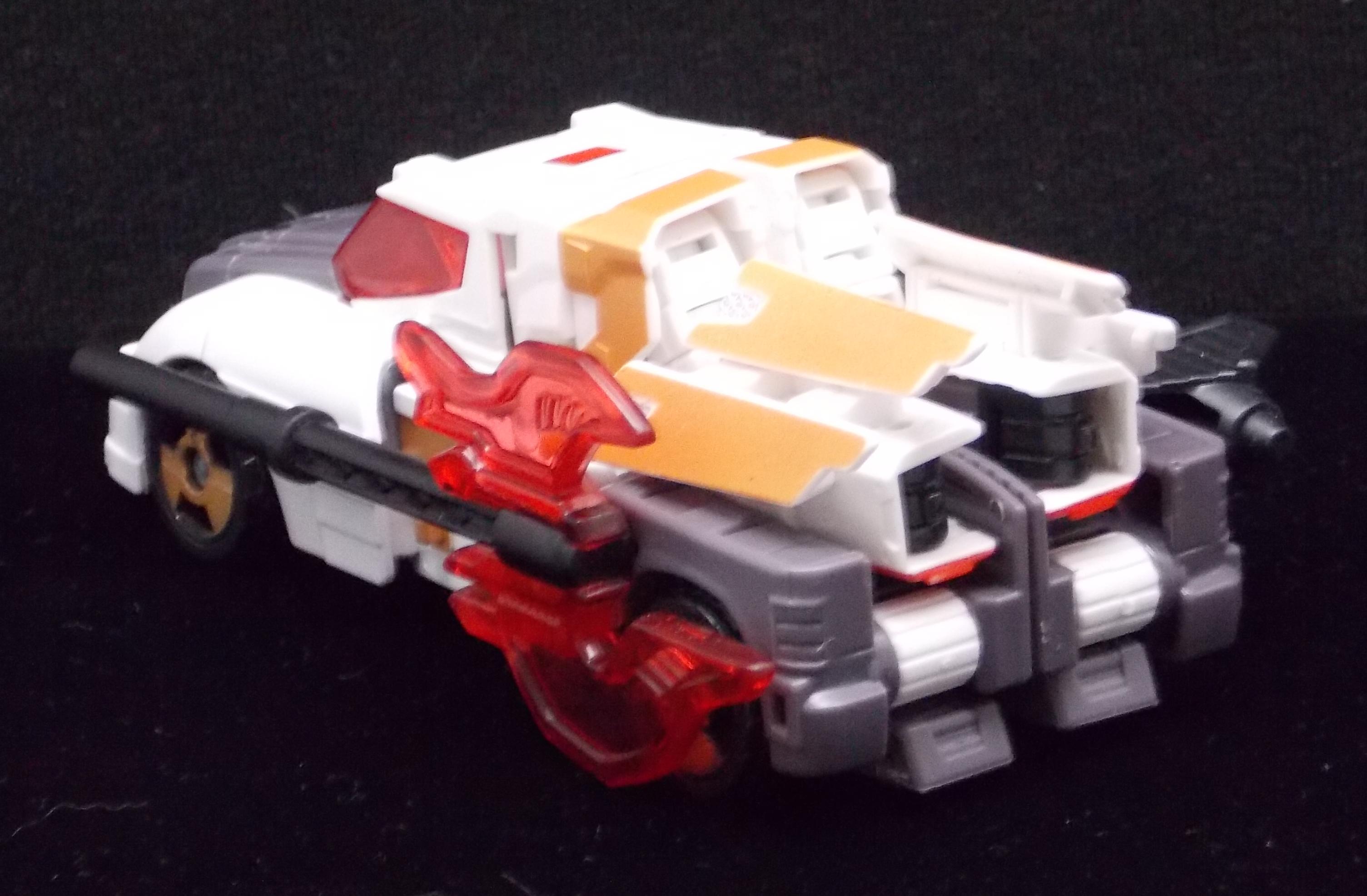 Lio Convoy Transformers Collector's Club Membership Exclusive Figure