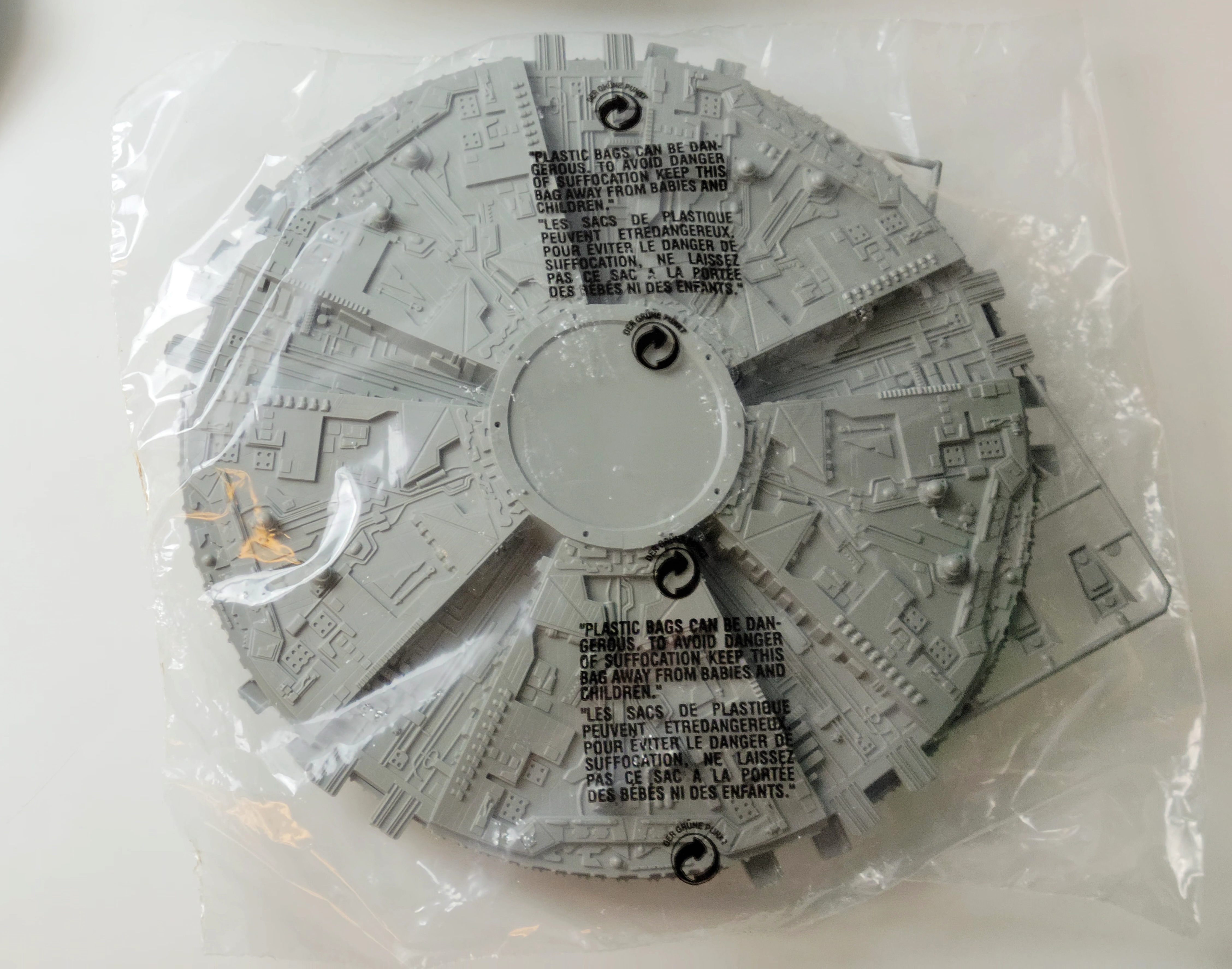 Revell Monogram Battlestar Galactica Cylon Base Star Model Kit