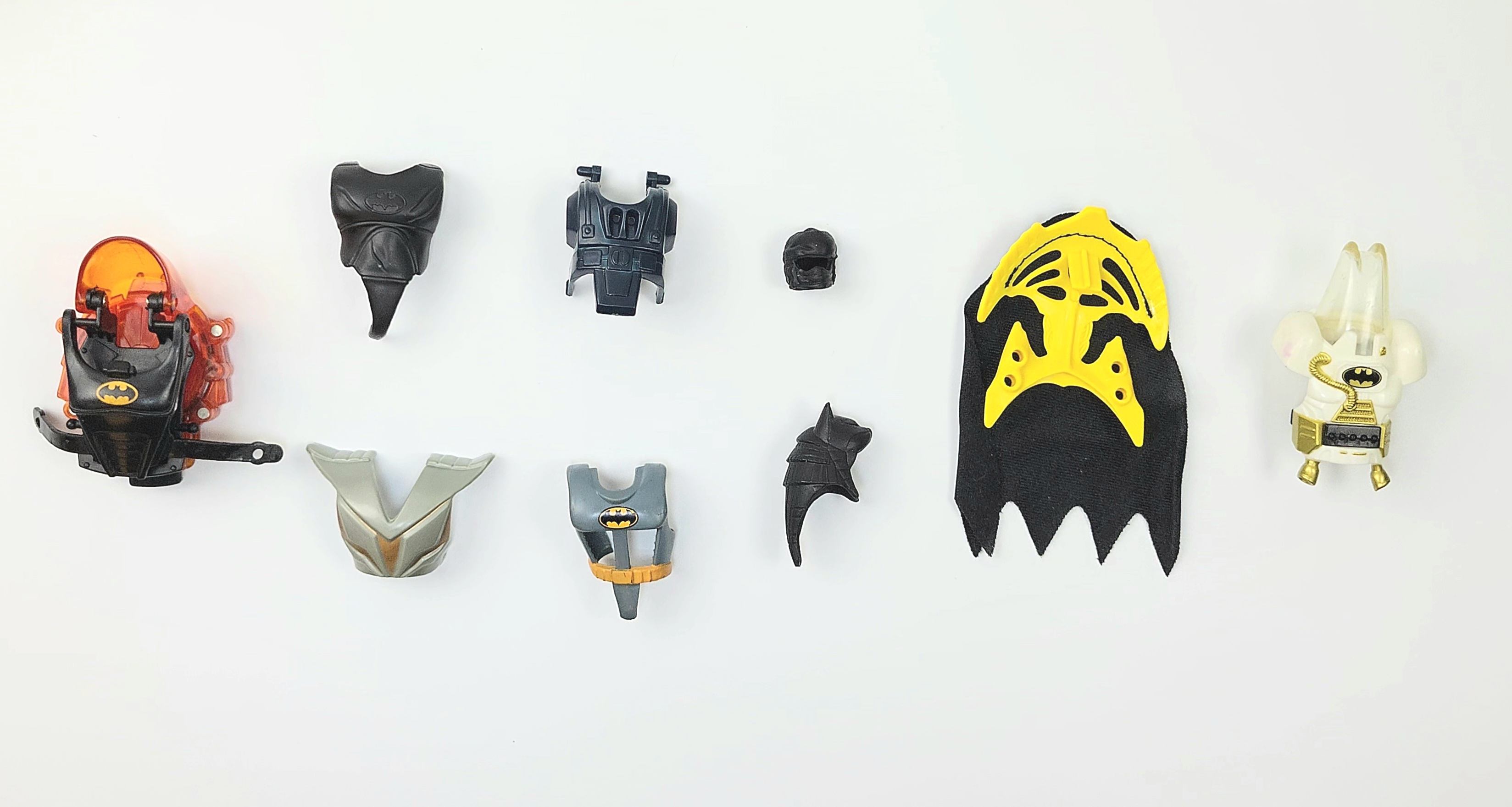 Vintage Kenner Batman Action Figure Breastplate/Armor/Helmet Grouping