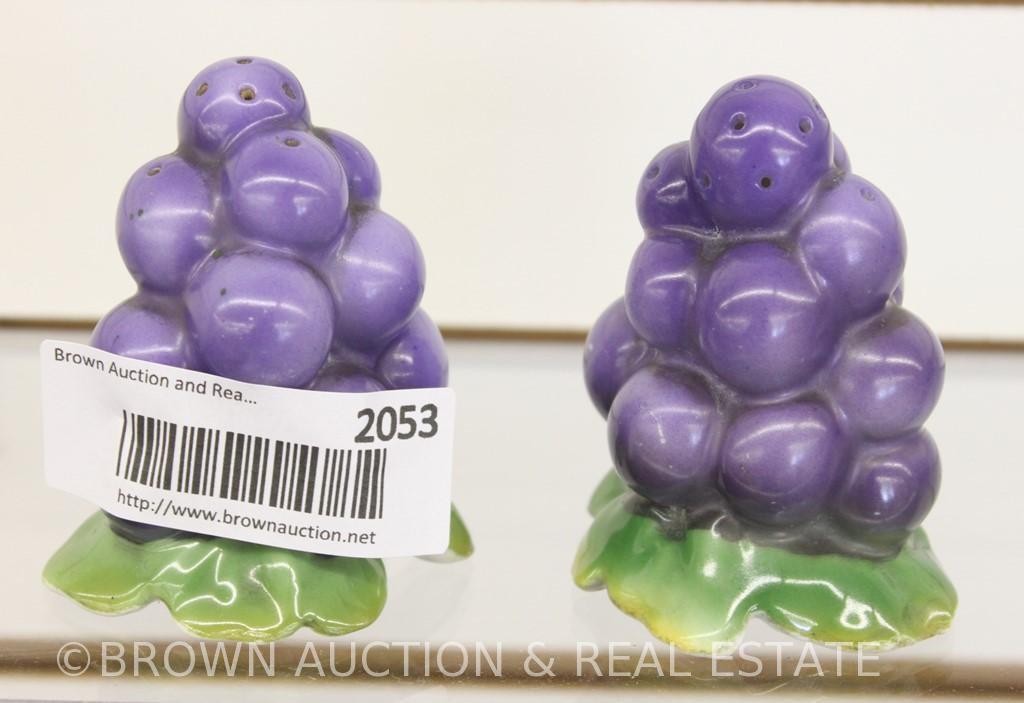 Royal Bayreuth figural purple Grapes salt and pepper shakers