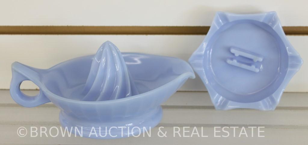 (2) Box lots of kitchen dishes incl. reamer, measuring cups, etc. - blue and green Jadite