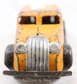 Vintage metal toy car, 5.5"l