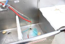 3 compartment sink system with drying surface on the side