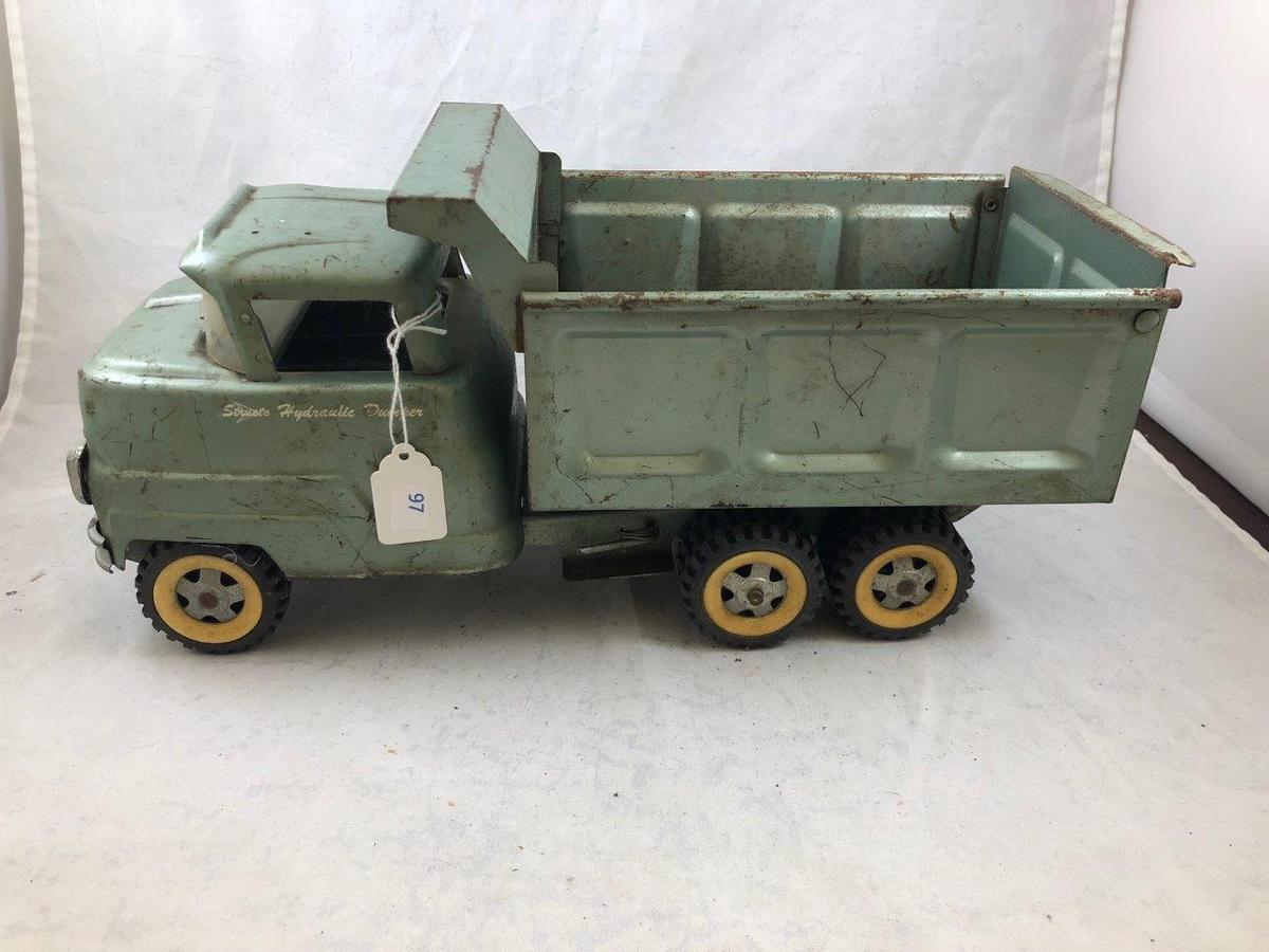 Structo Hydraulic Dumper dump truck - still works