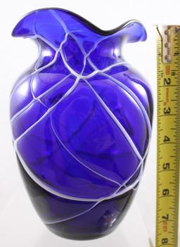 Cobalt 7.25"h vase with white threading design