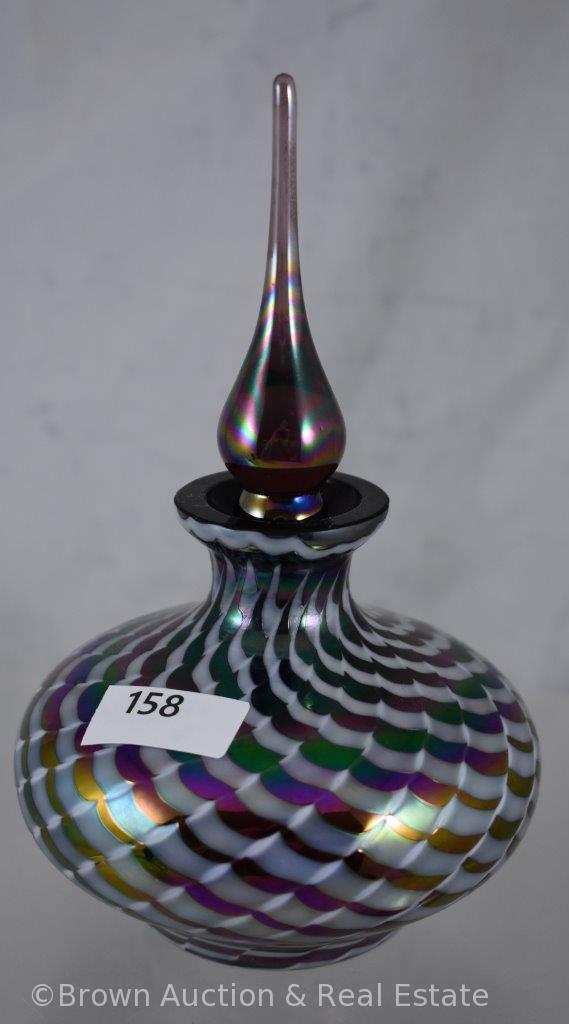 (2) Fenton perfume bottles and (1) Contemporary Art Glass perfume bottle