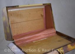 Vintage dresser box with nice scenic lid