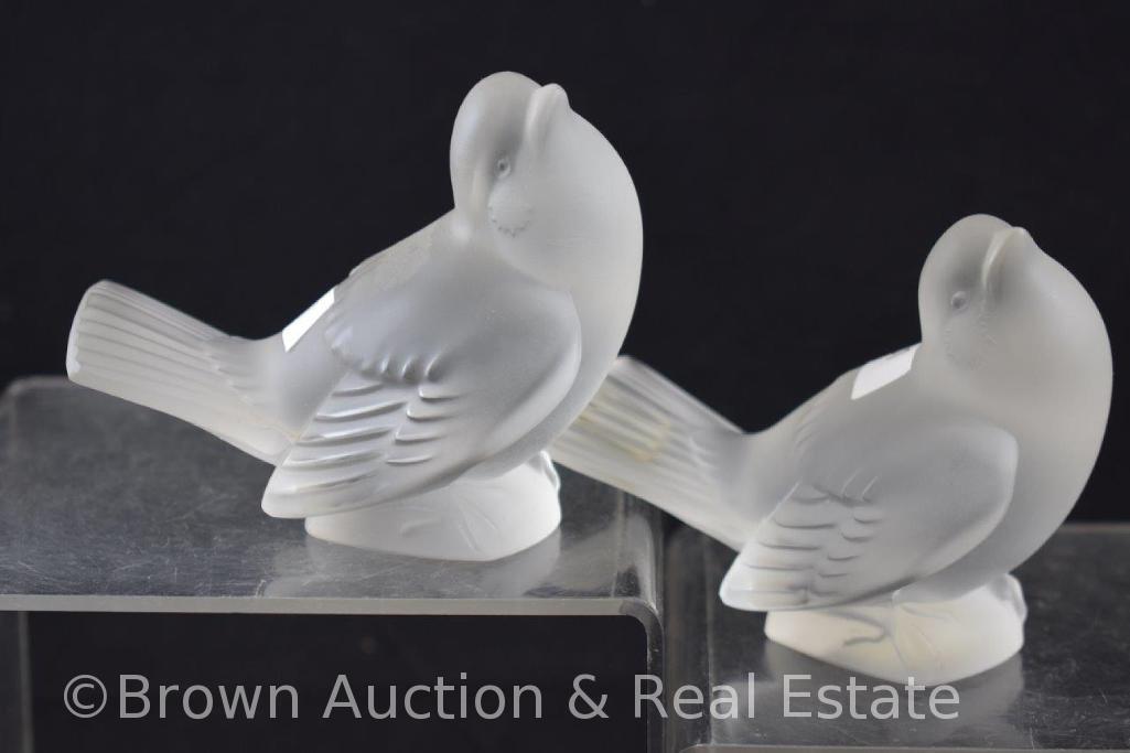 Pr. Lalique France 3.5"h frosted bird figurines, paper label