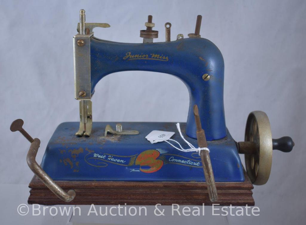 Artcraft Metal Products "Junior Miss" sewing machine, 1940-50 West Haven, Conn