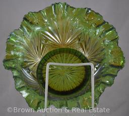 Carnival Glass Stippled Rays 9"d bowl, green