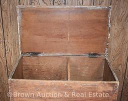 Primitive wood planter/dry box, 34"w x 19"d x 30"h **BROWN AUCTION WILL NOT SHIP THIS ITEM. BUYER