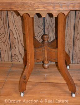 Oak rectangular parlor table, curved legs, scalloped apron, 28" x 20" x29" tall **BROWN AUCTION WILL