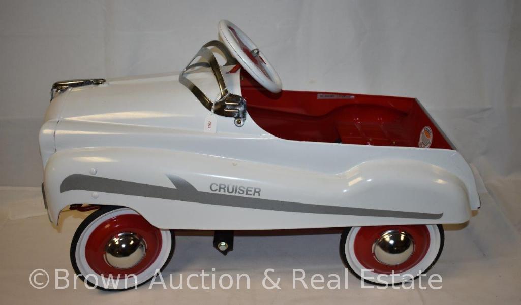 White "Cruiser" pedal car - New