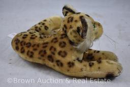 Vintage Steiff lying leopard, 10"l