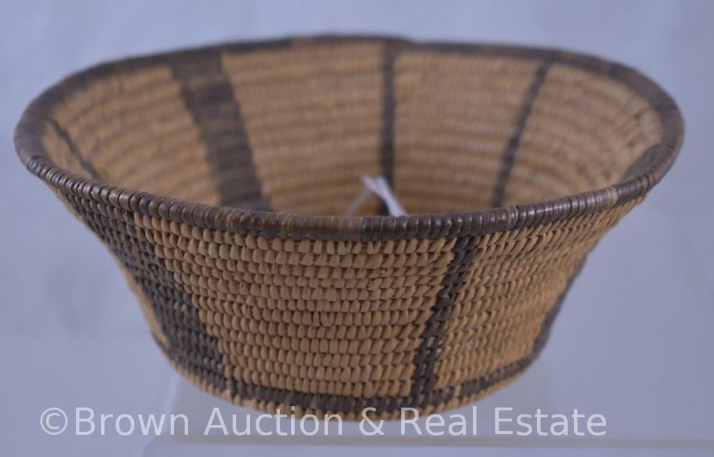 Native American basket, 6.5"d x 2.5"h