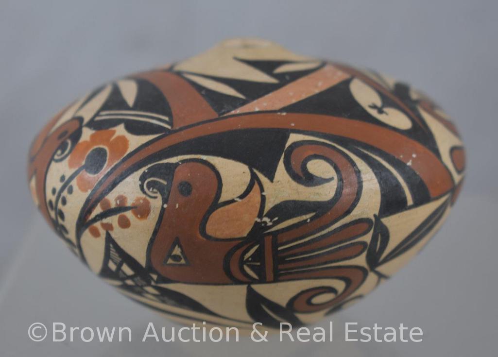 (3) Native American signed Acoma seed pots, 2.5" to 3.5"