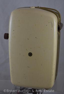 Westinghouse H-126 "Little Jewel" radio, swing-up handle, 1946