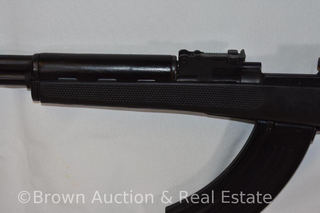 Norinco SKS 7.62 semi-automatic rifle, collapsable stock **BUYER MUST PAY A $25 FFL TRANSFER FEE**