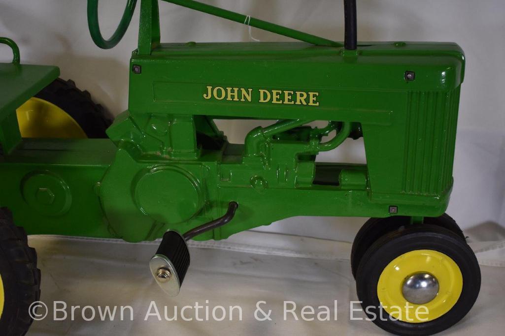 John Deere Small 60 pedal tractor (1952 Bowtie)
