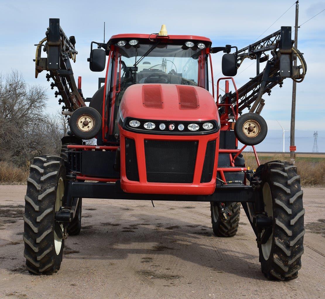 2011 Apache As1020 Spray Rig, 550 Operational Hours, 892 Engine Ours, 90' B