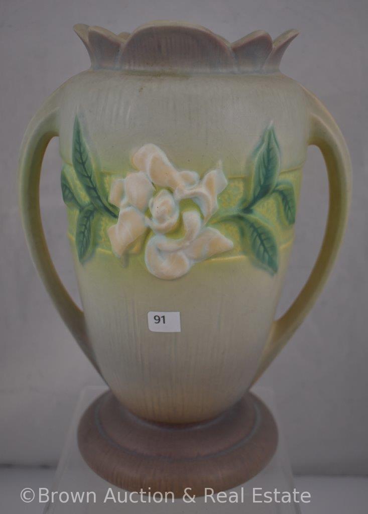 Roseville Gardenia 686-10" vase, gray