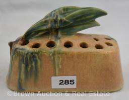 Roseville Moss #25 flower frog, tan