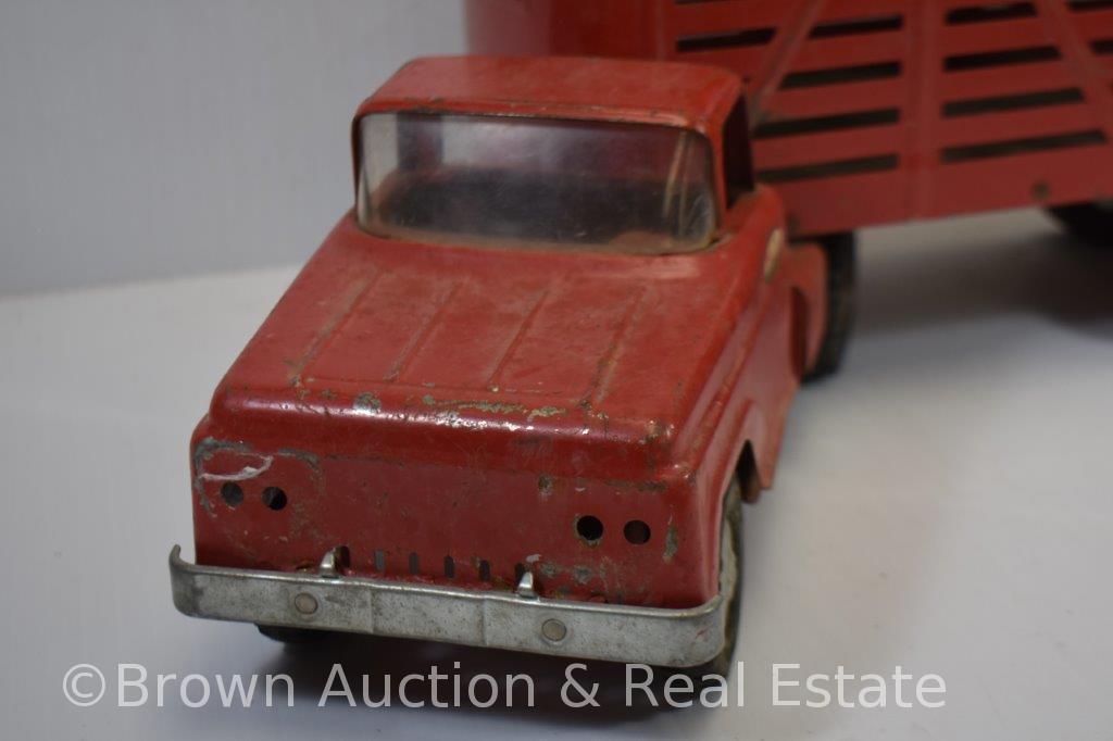 1954 Tonka Toys "Livestock" semi-truck