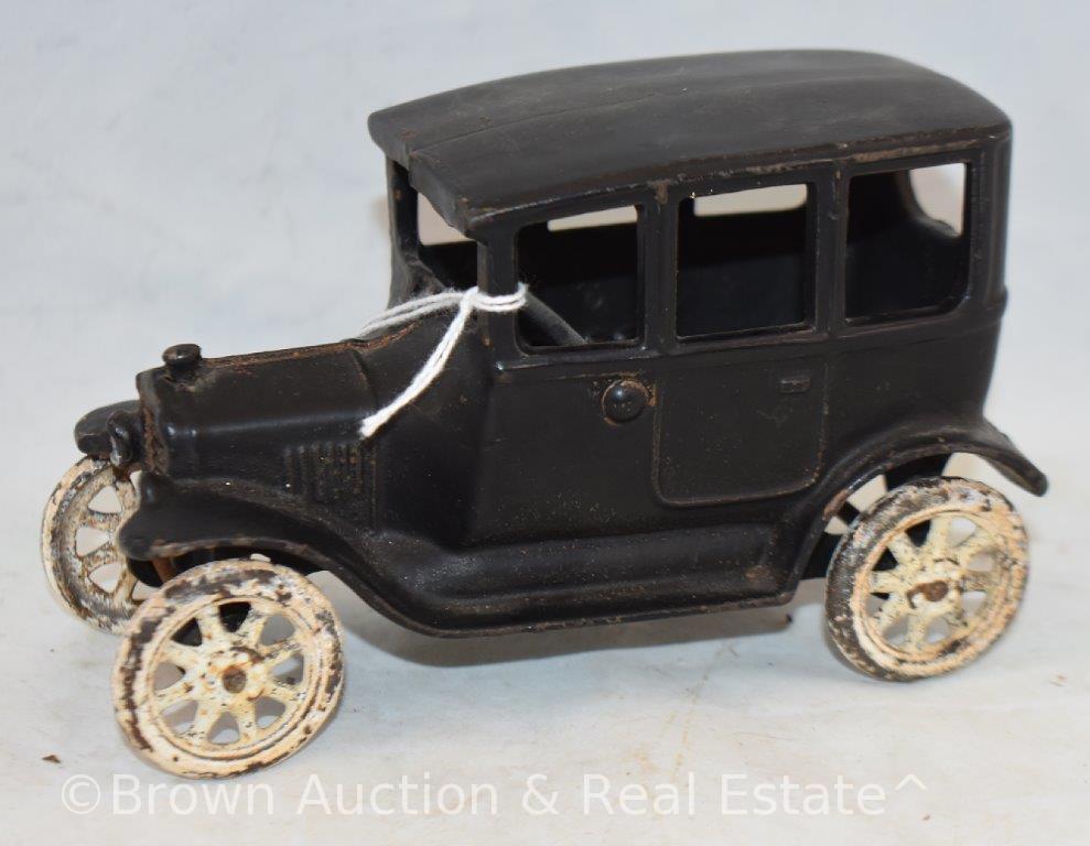 Arcade Cast Iron Model T Ford sedan