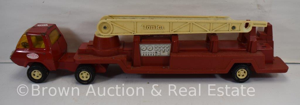 Tonka Toy fire truck with ladder