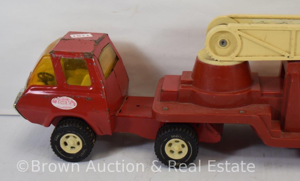 Tonka Toy fire truck with ladder