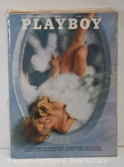 (5) 1971 Playboy magazines