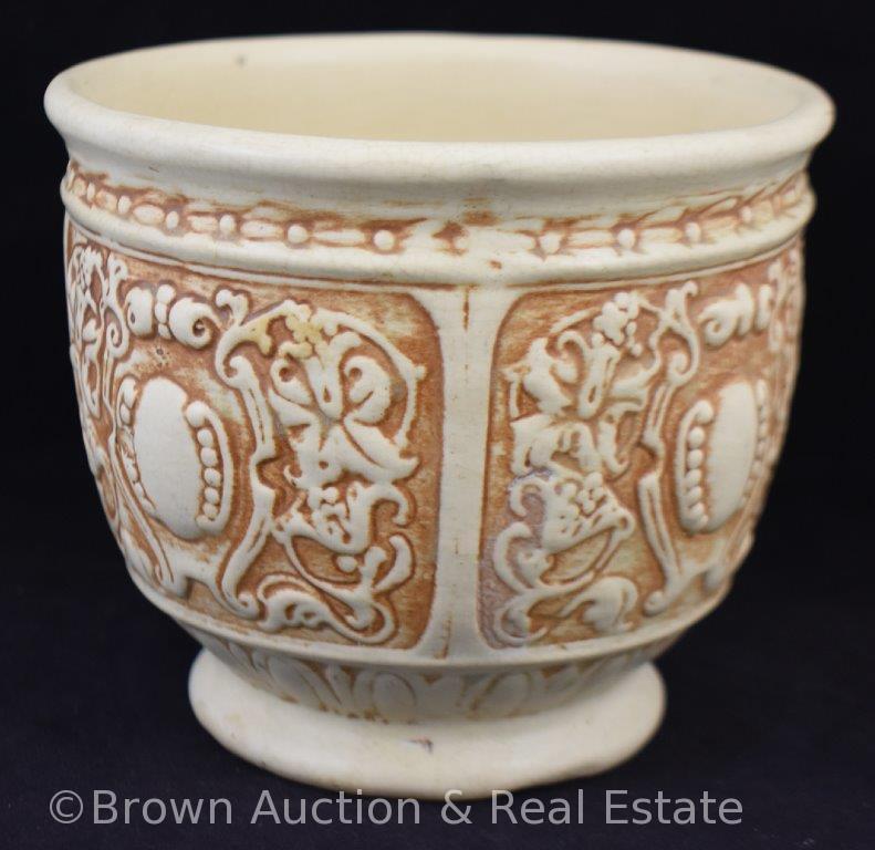 Mrkd. Weller Ivory 5.5" planter