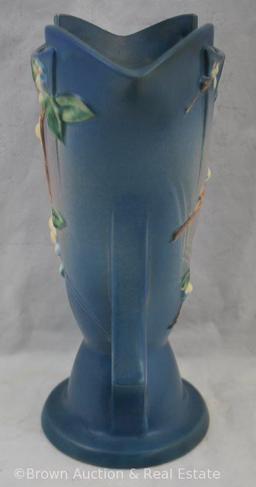 Roseville Snowberry 1V2-12" vase, blue