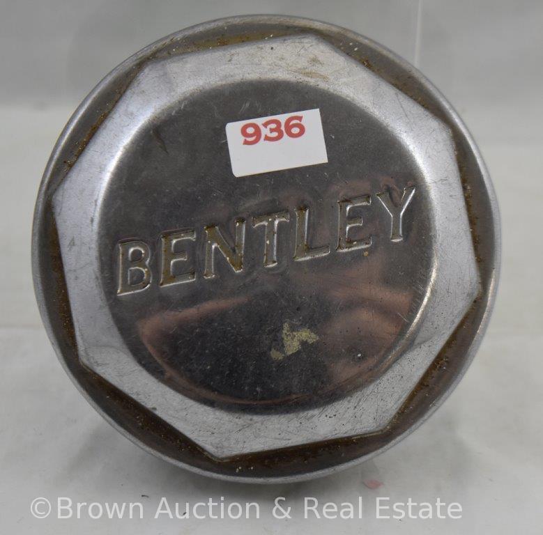 Bentley hubcap, 4.5"d