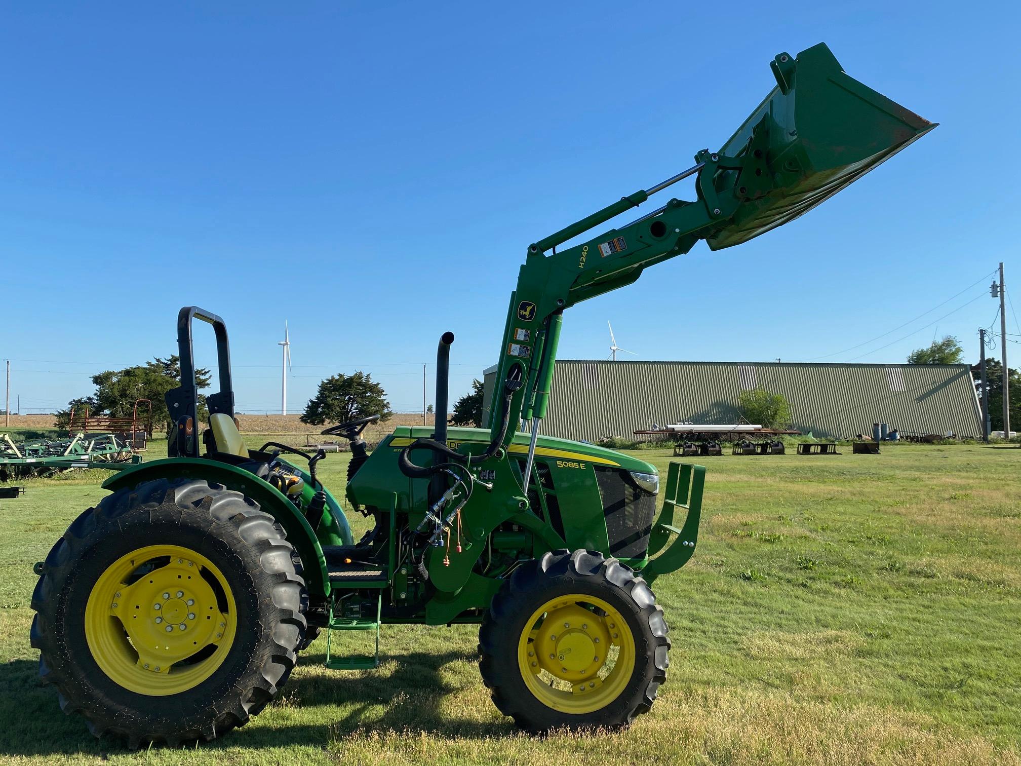 John Deere 5095e Tractor