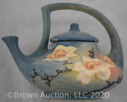 Roseville Magnolia tea set, blue: teapot, creamer and sugar