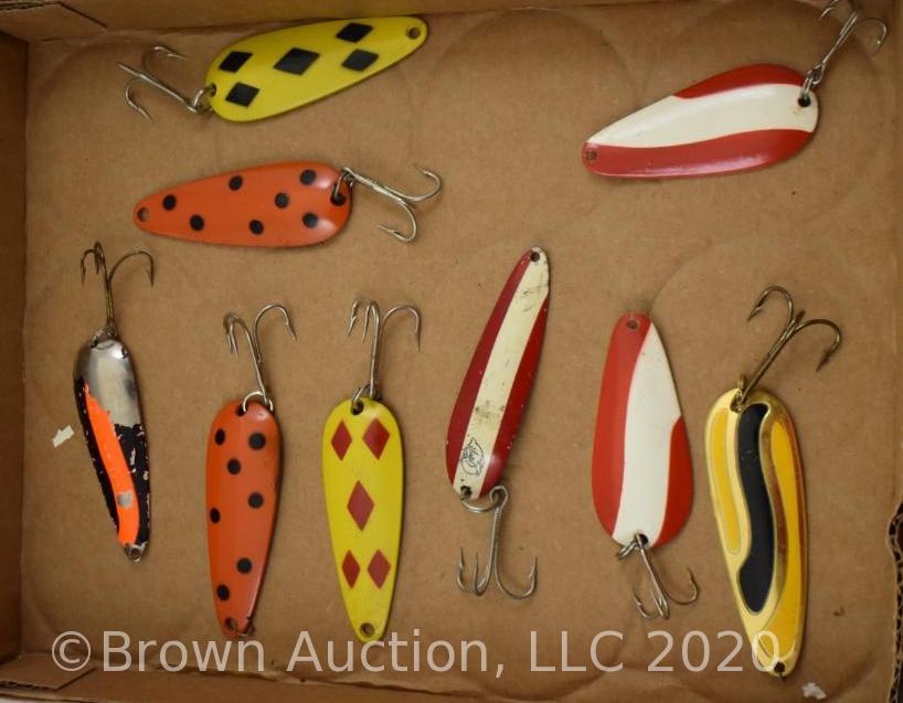 (9) Vintage fishing lures