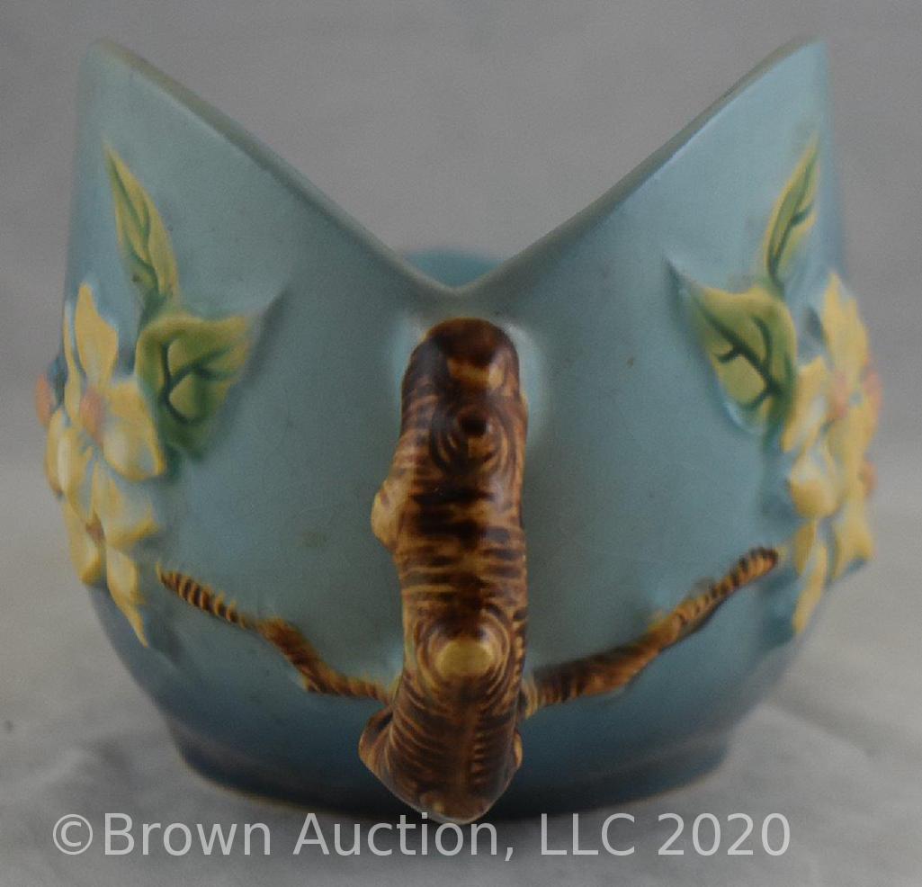 Roseville Apple Blossom 329-10" bowl, blue
