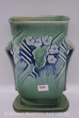 Roseville Clemana 123-7" pillow vase, green