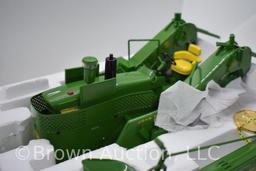 John Deere 4020 Tractor w/ 237 Corn Picker die-cast precision series, 1:16 scale