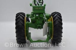 John Deere Model G die-cast tractor, 1:16 scale