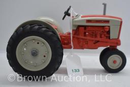 Ford 901 Select-O-Speed die-cast tractor, 1:16 scale