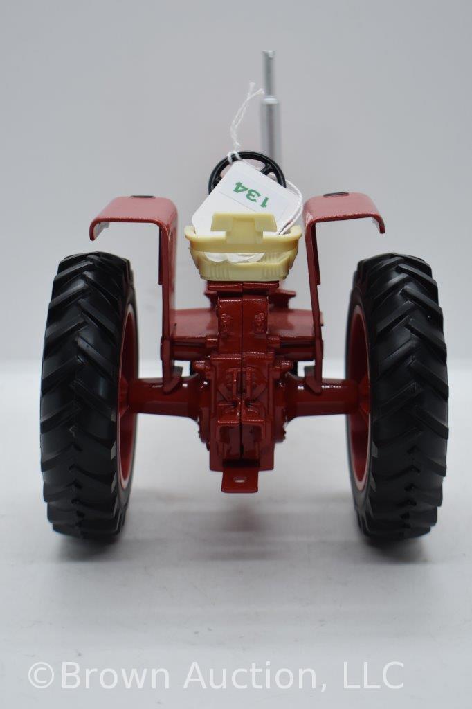 Farmall 806 diesel die-cast tractor, 1:16 scale