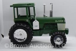 Spirit of Oliver die-cast tractor, 1:16 scale