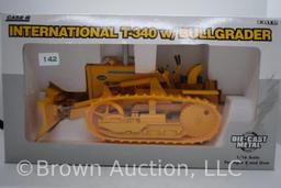 International T-340 crawler Trac-Tractor w/ Bullgrader, die-cast, 1:16 scale