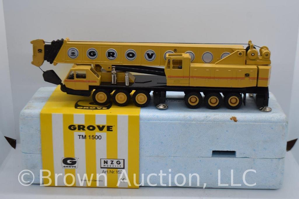 Grove TM 1500 Crane die-cast model, 1:50 scale