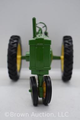 John Deere 60 die-cast tractor, 1:16 scale