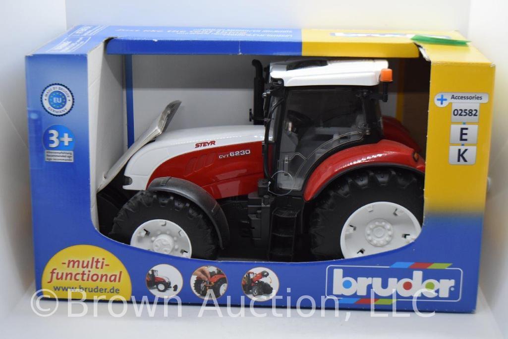 Steyr CVT 6230 toy tractor, 1:16 scale
